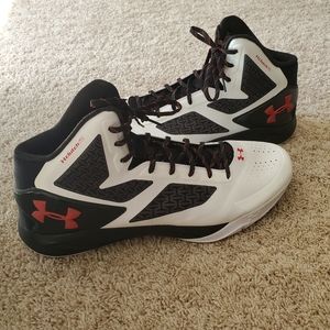 Under Armour size 17 Men's ClutchFit basket shoes